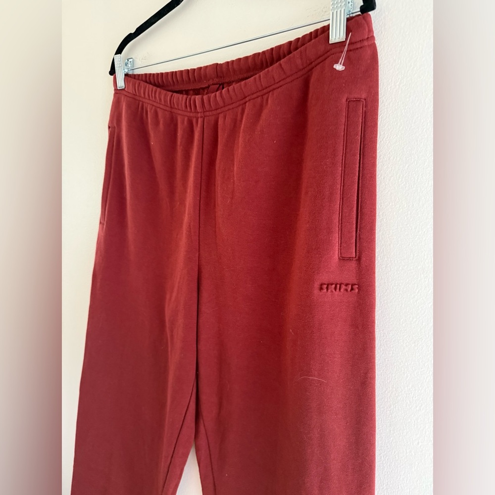 SKIMS Deep Red Cozy Classic Joggers M